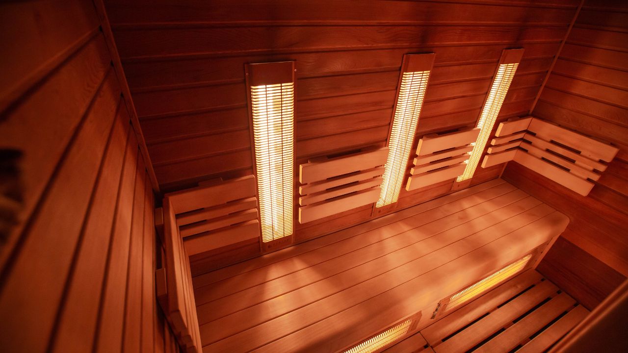 What Is the Difference Between Red Light Therapy (Photobiomodulation) and an Infrared Sauna?